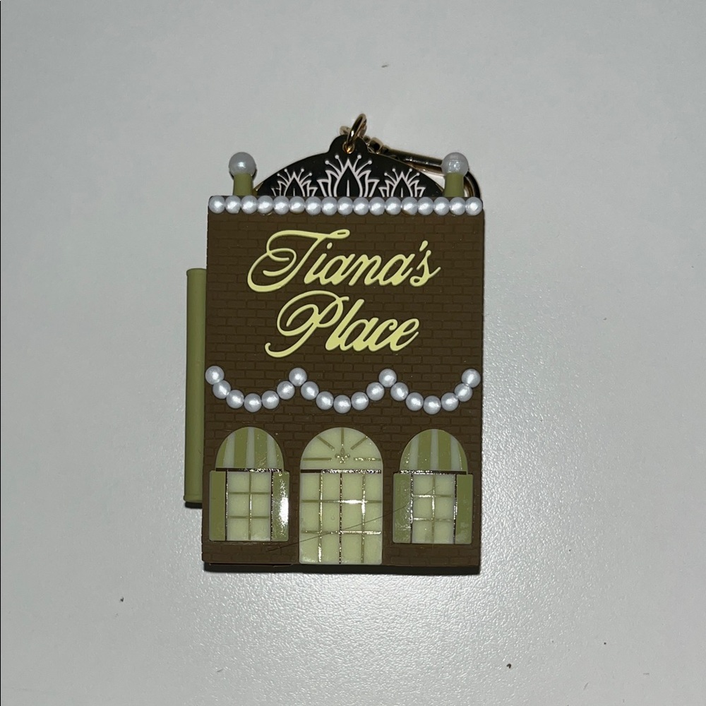 Tiana's Place sanitizer holder, Bath And Body Works